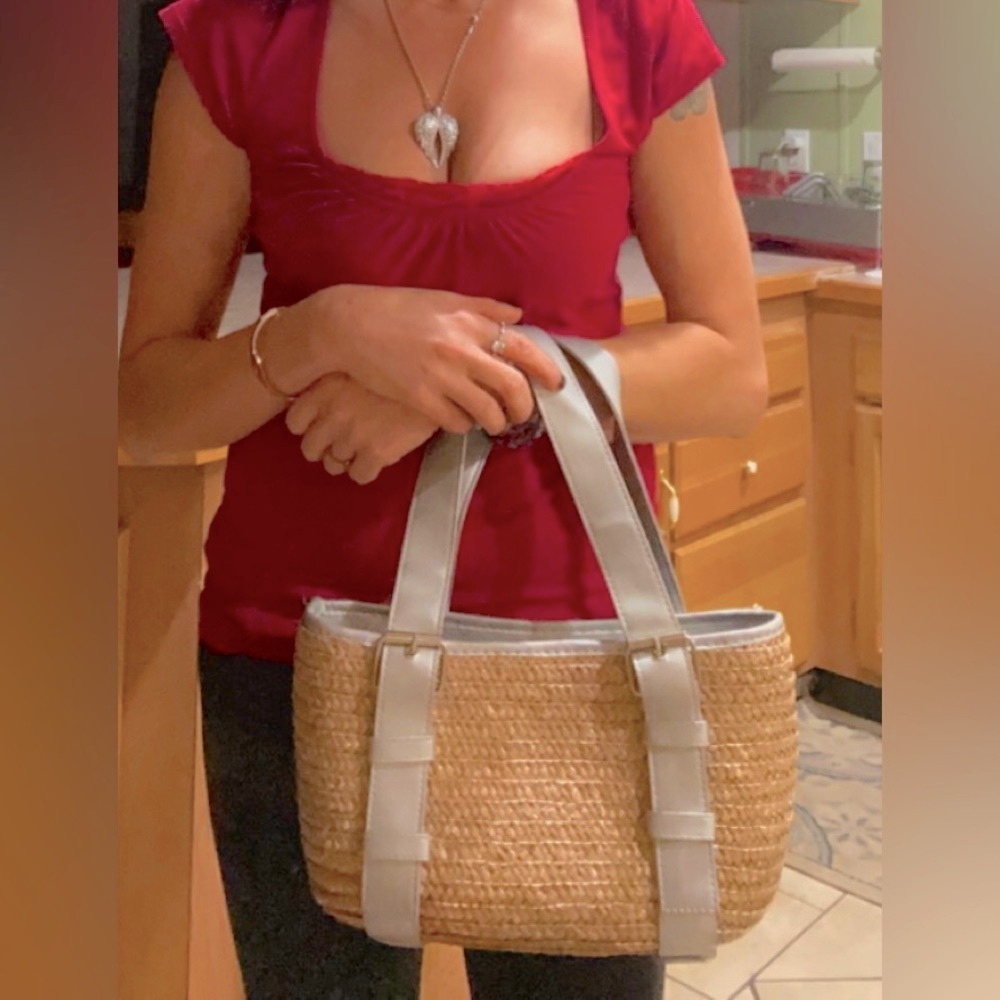 Woven Purse
Silver Belt Strap Handles
Like New